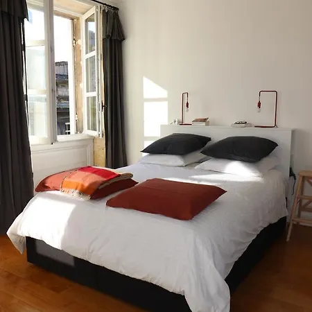 Lägenhet Grand 2 Pieces Au Coeur De Bordeaux